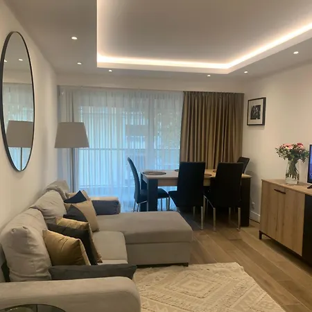 Modern Elegance 10 Min Walk From Palace Of Festivals And Congress